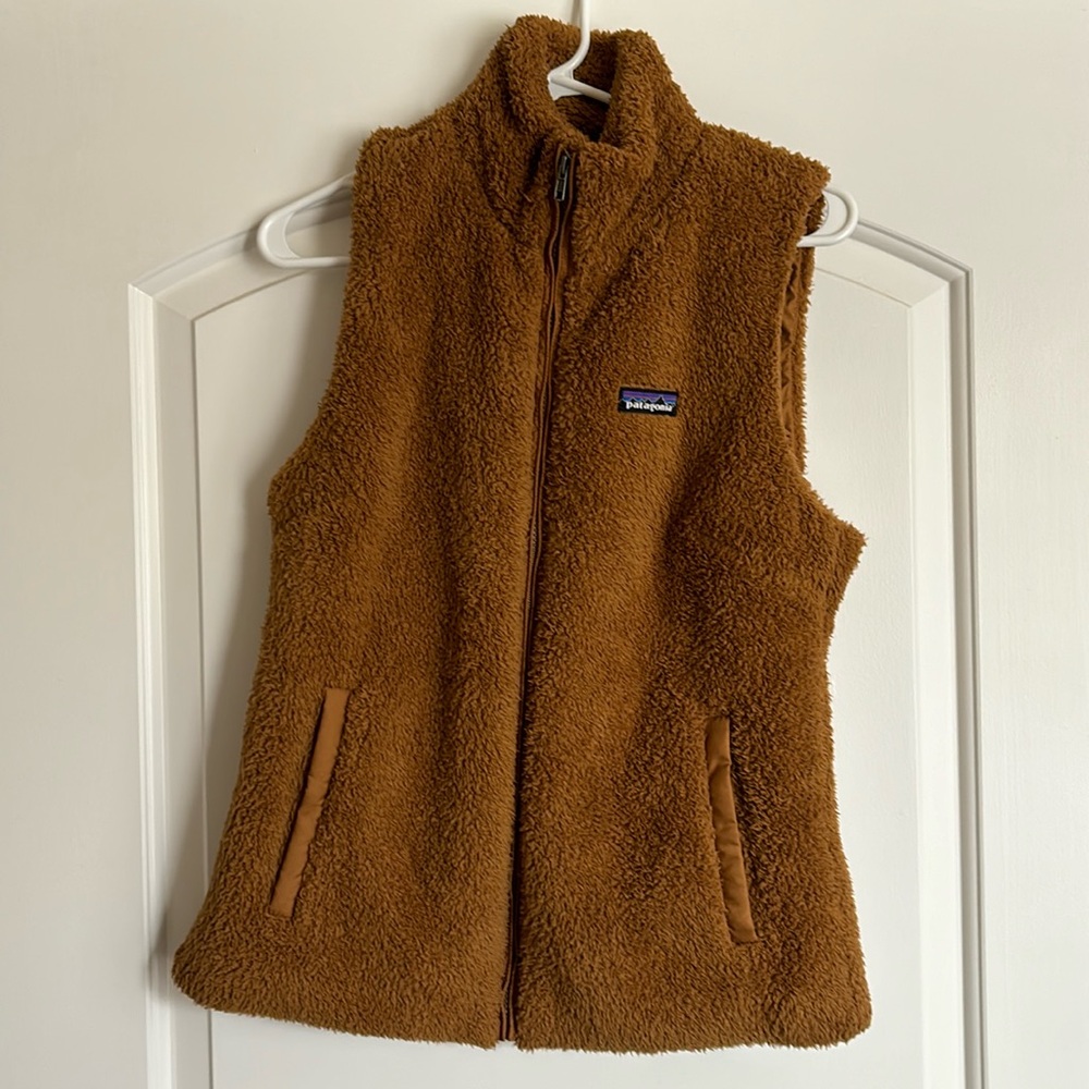 patagonia brown teddy bear vest size L